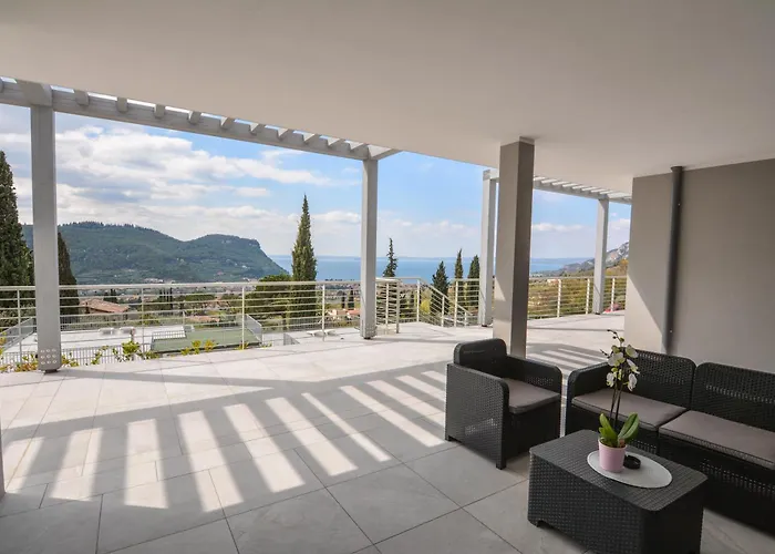 Sunset Lodge - Enjoy Holiday Garda 